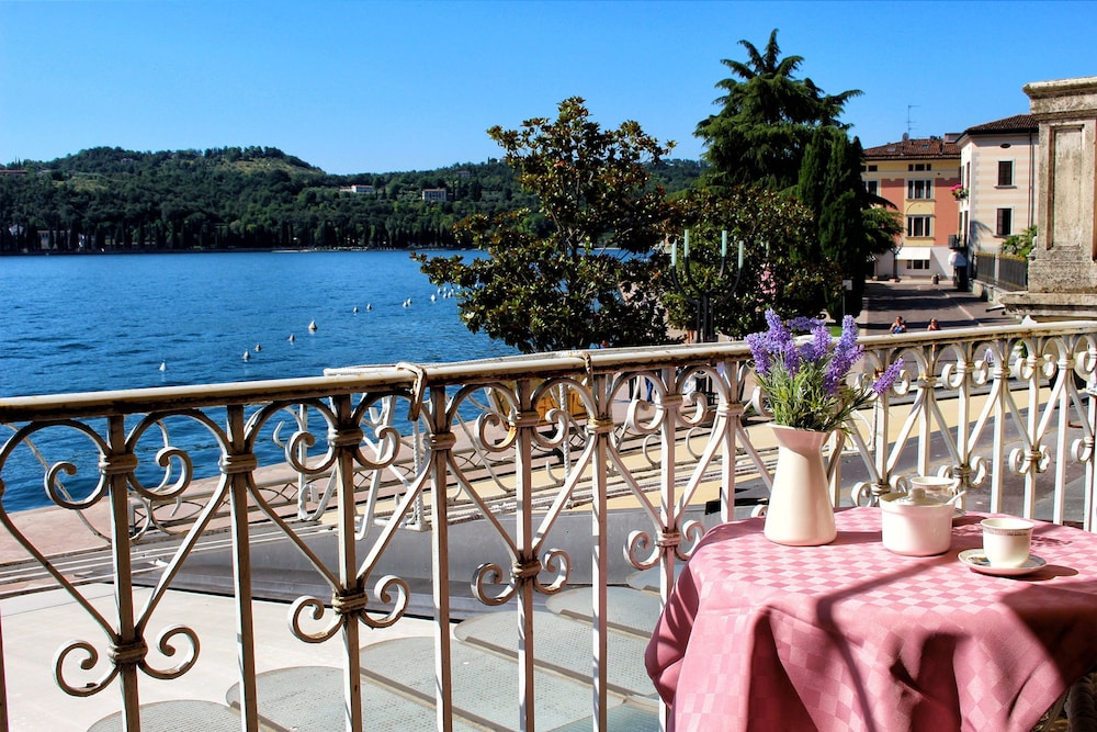 Romantic Benaco Sal - App 01