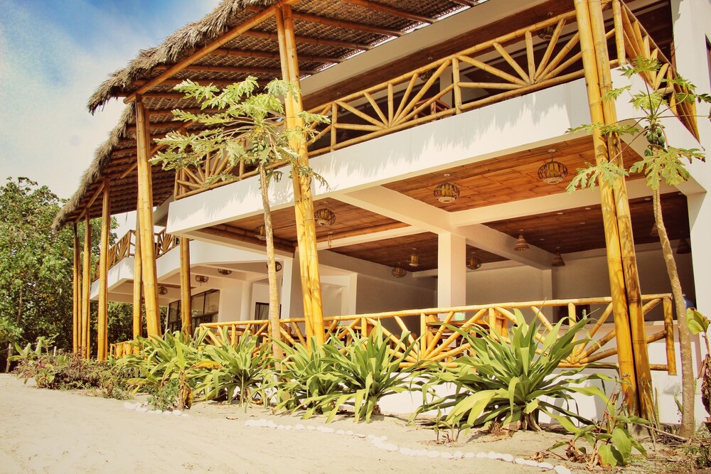 Seaside Garden Lodge Mompiche