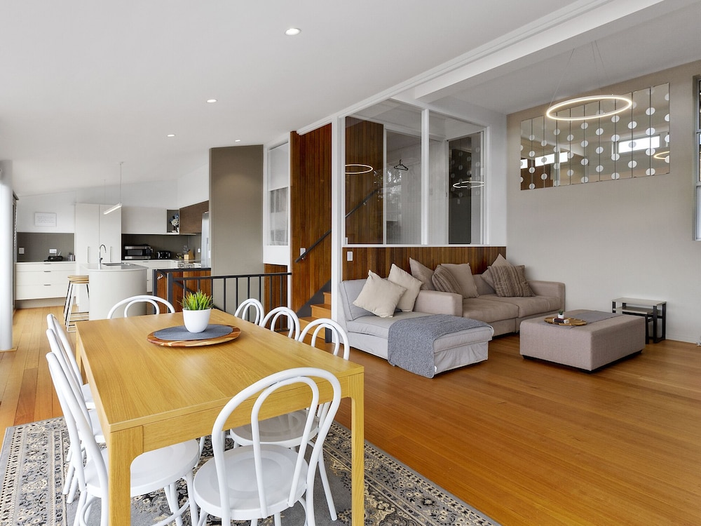 Spectacular Views - 4 Bedroom House