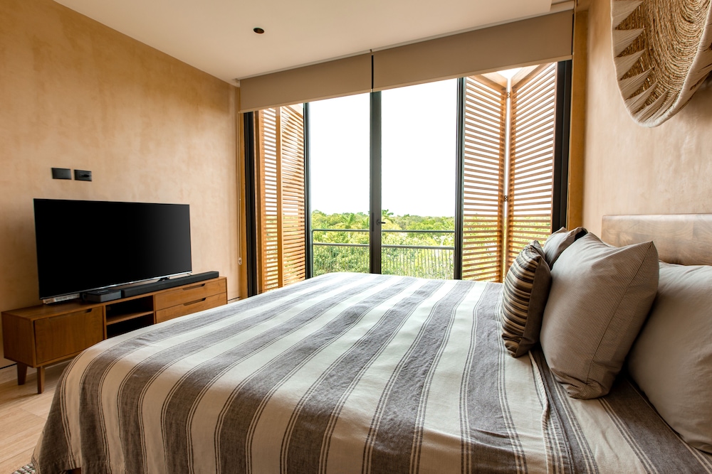 Lumina at The Village Luxury Residences in Corasol view 5