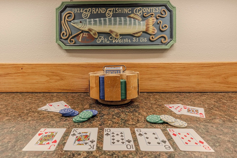 Hot Tub Pool Table Deck With Pilot Butte Views