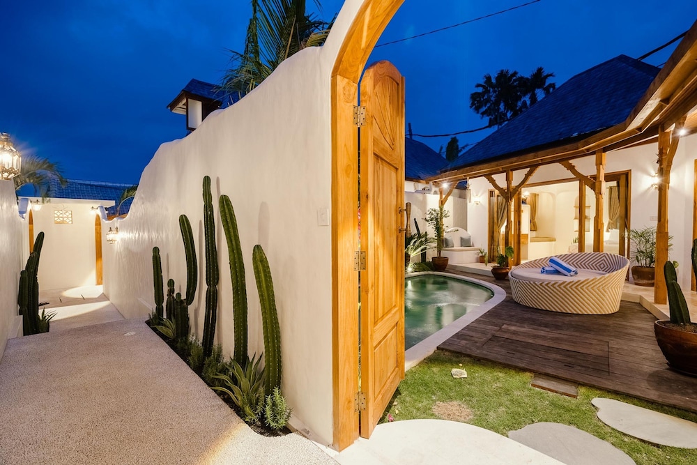 Villa Canggutopia 4 by Alfred in Bali - Relaxing 1BR Private Pool Villa 5min to Echo Beach