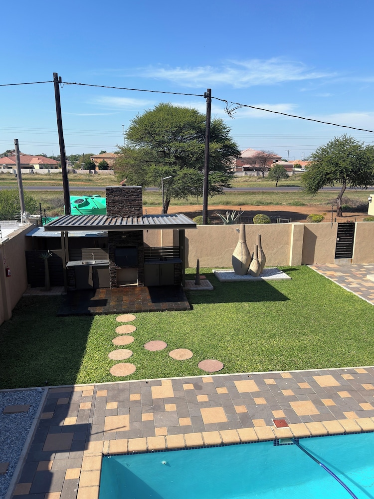 Escapade Lux Guesthouse