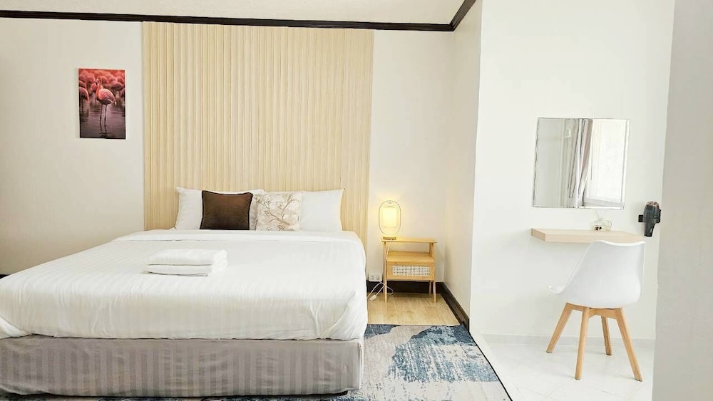 Greta Villa Nakluea 18