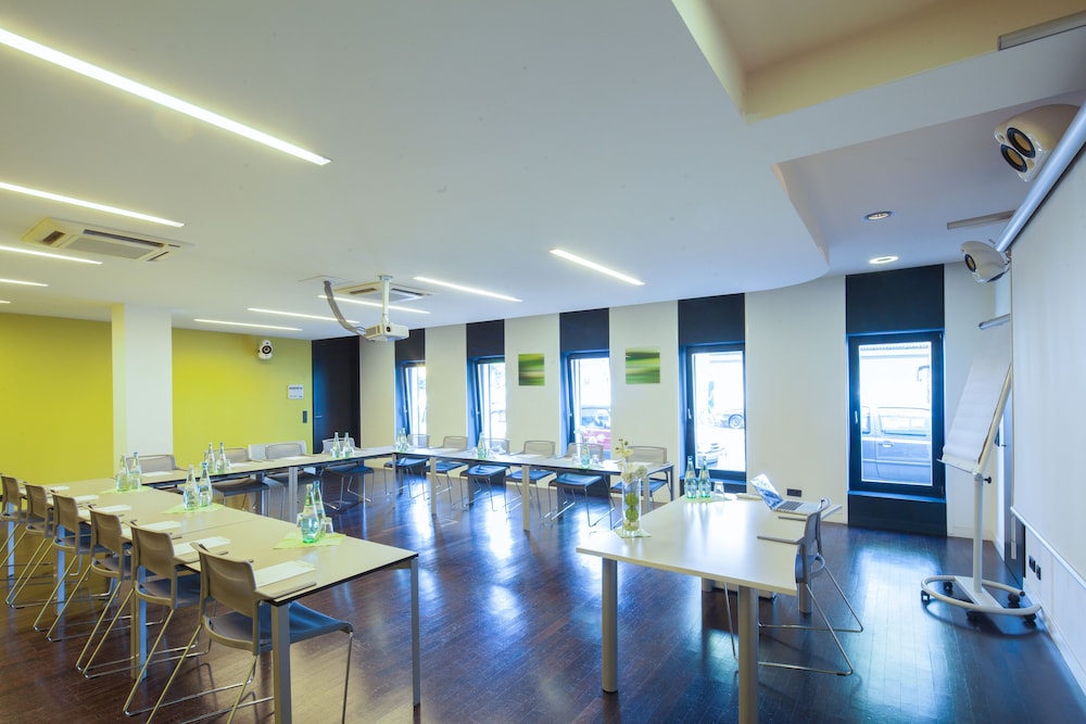 Frankfurt Vacations - Hotel Cult - Property Image 9