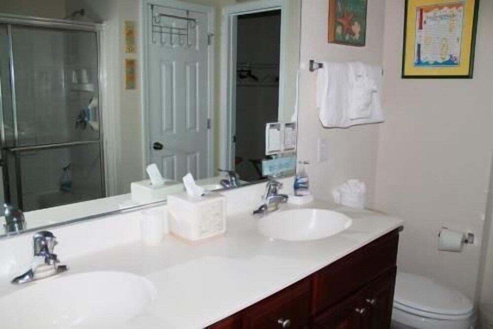 4604 Bay Village