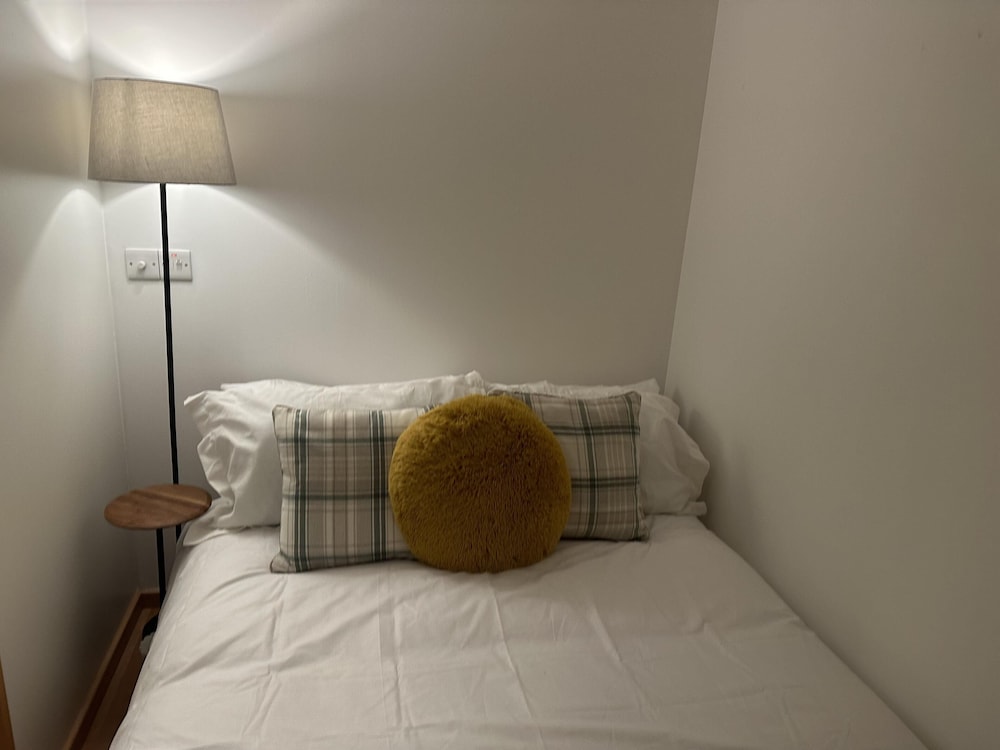 Chic Citispace -1-bed Apartment,leeds City-wifi view 2