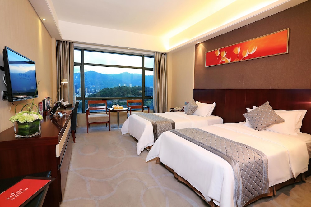 Ramada Longyan