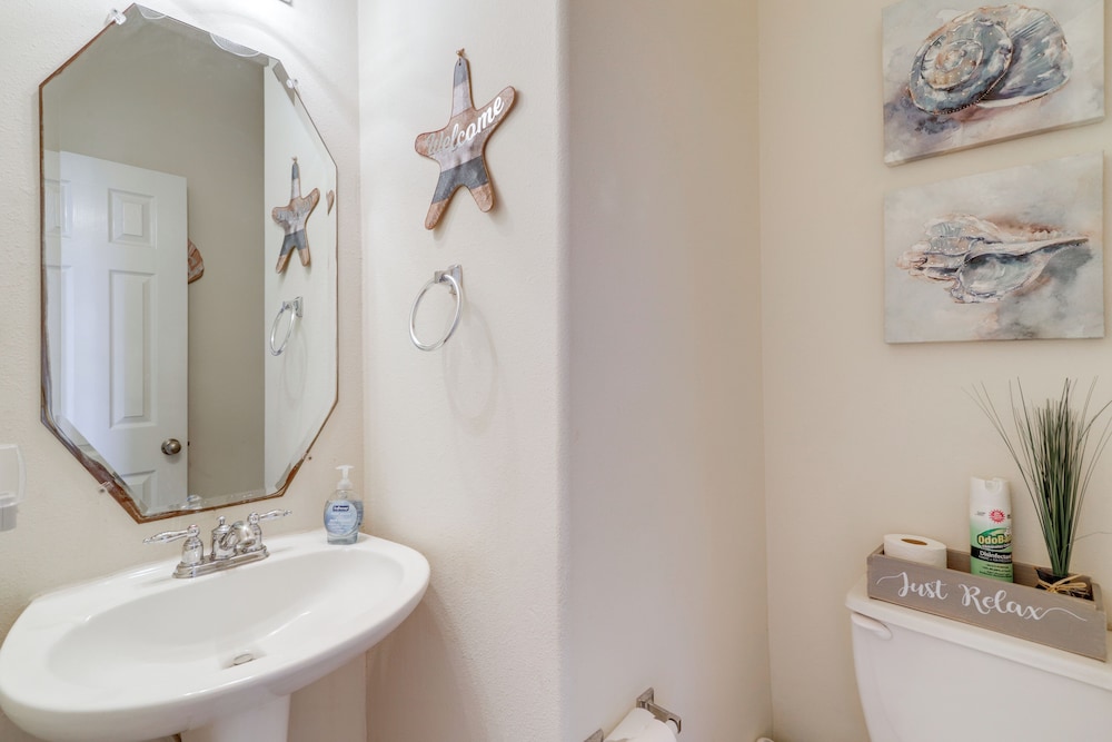 Lake-view Home w/ Pool Access in Legends Ranch!