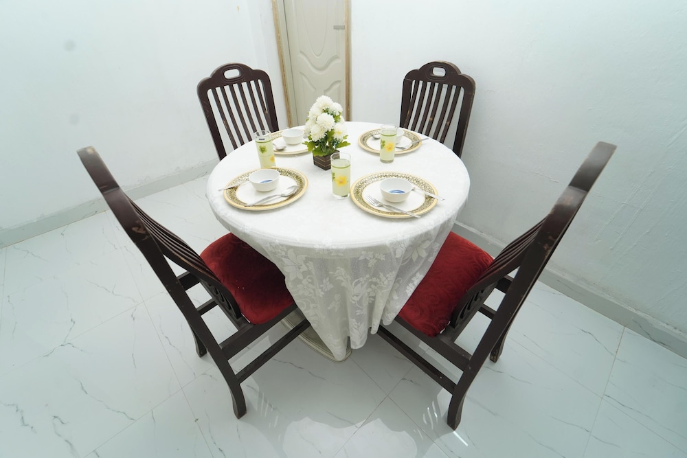 Blue Horizon Apartment 2bhk Nr Marina Beach