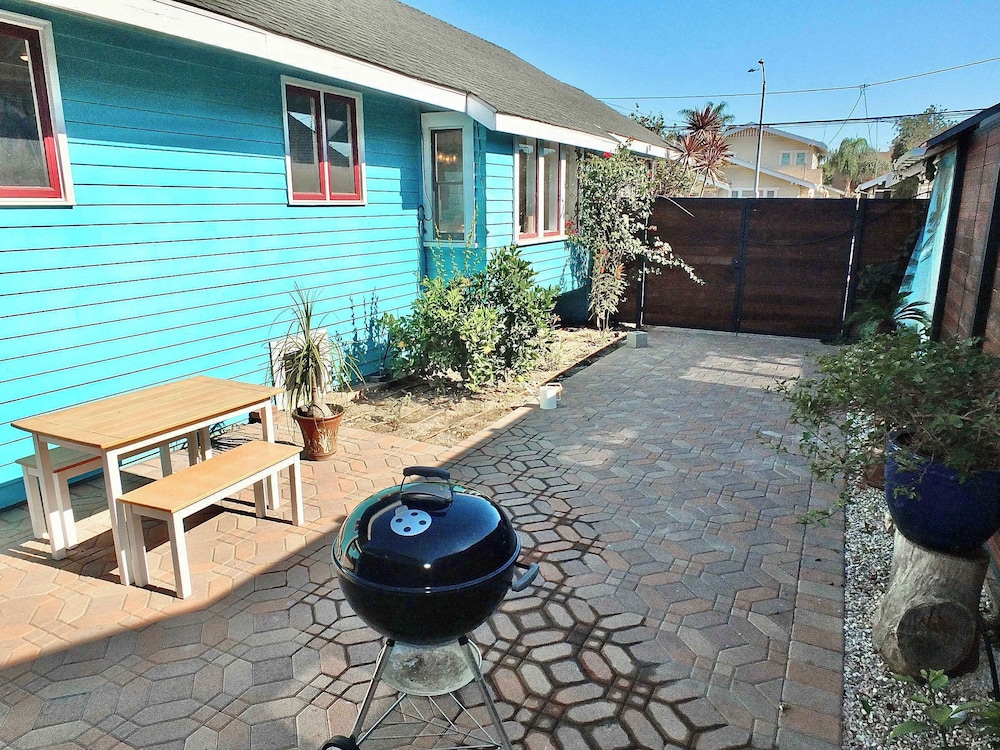 Beach City Craftsman - Walk to Beach