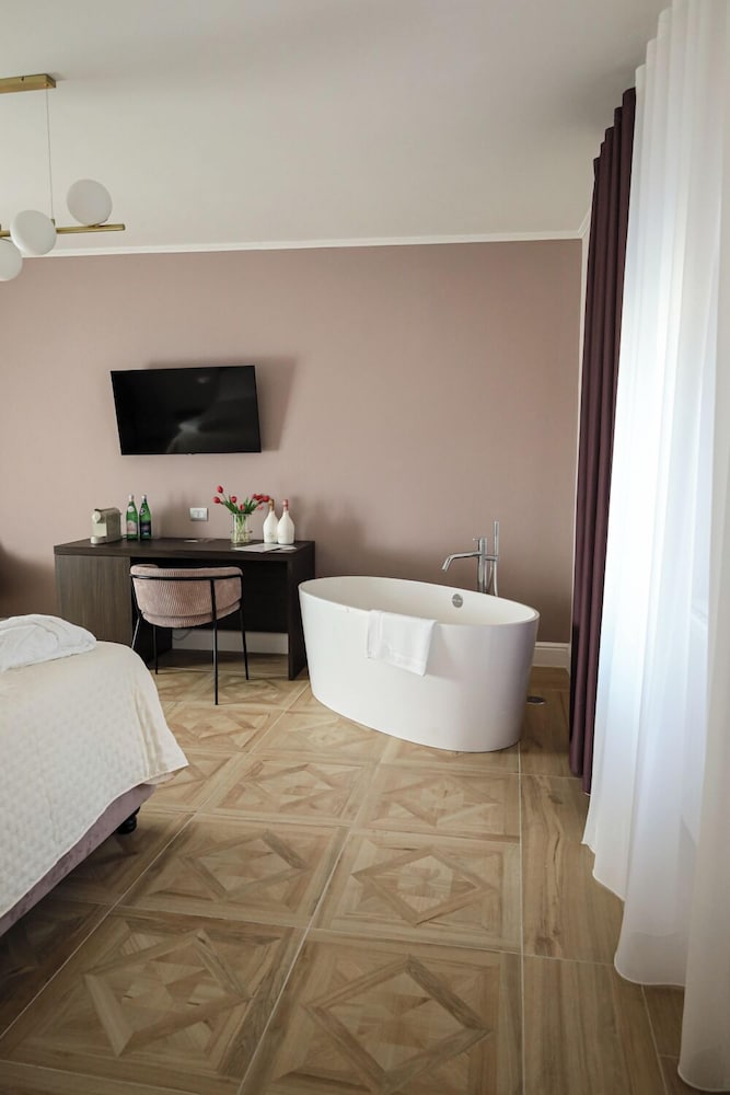 PETRUS Rooms