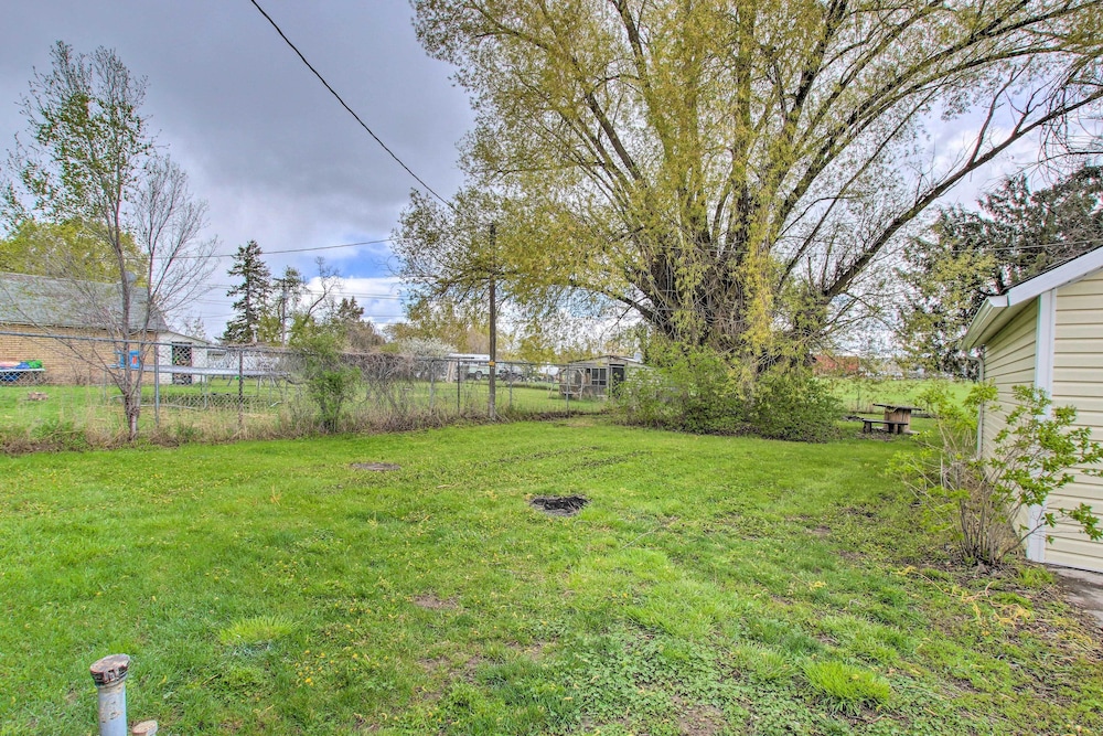 Convenient Preston Retreat w/ Private Yard! - Property Image 8