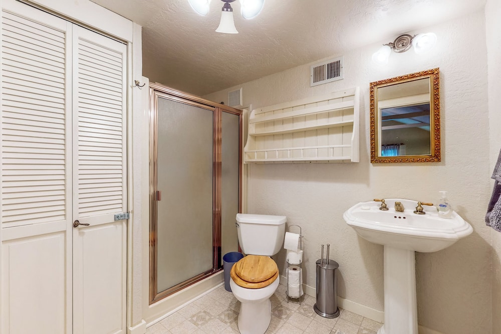 Forbestown Retreat: Easy Access to Clear Lake