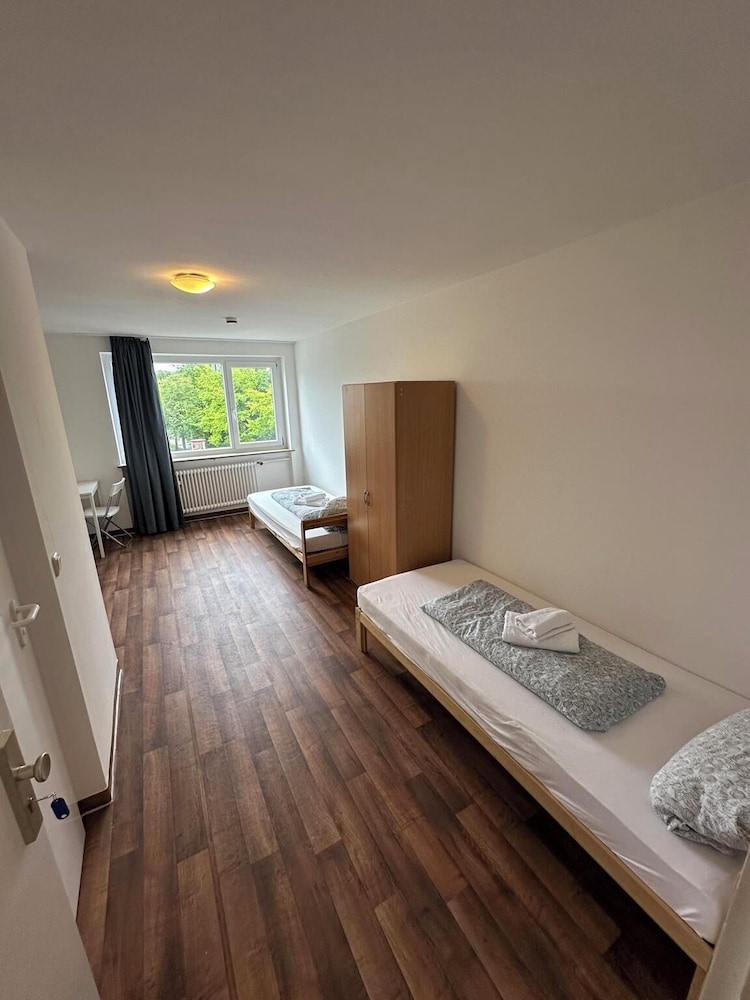 2-Rent Group Hostel Apartments HAN53