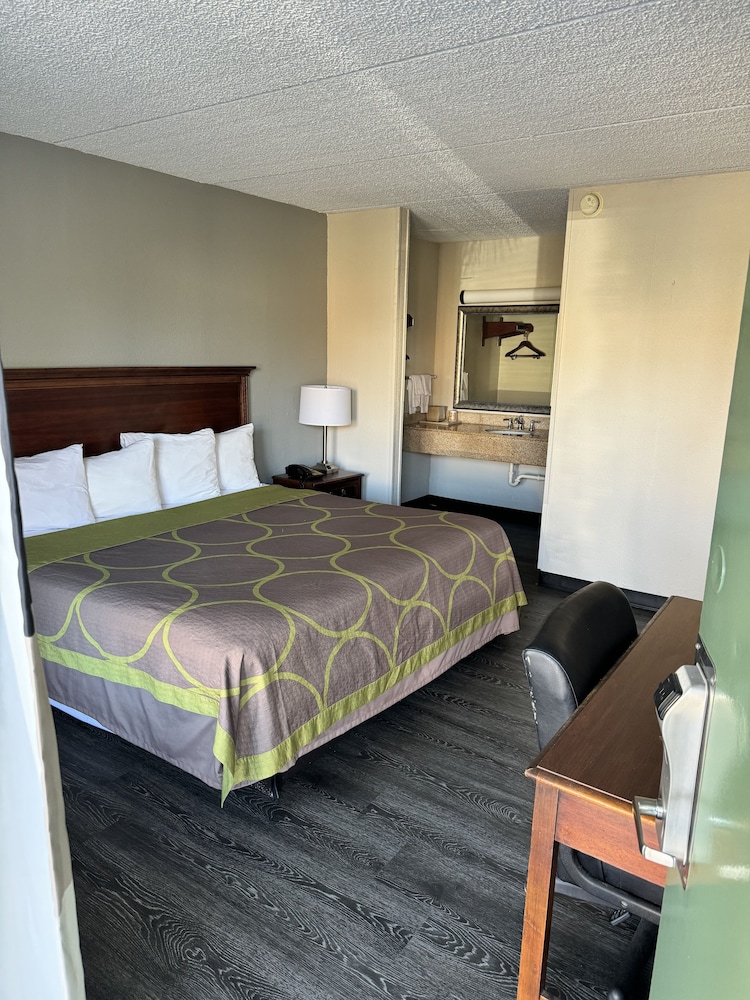 Milledgeville Vacations - Heritage Inn Milledgeville GA - Property Image 11