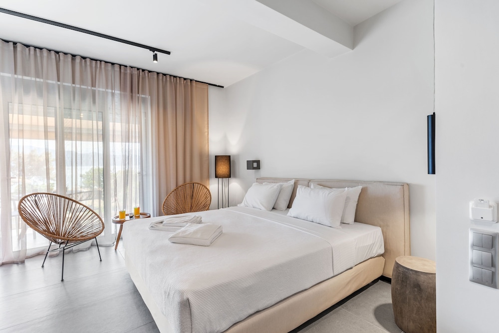 Blue Symphony Suites & Apartments photo 4