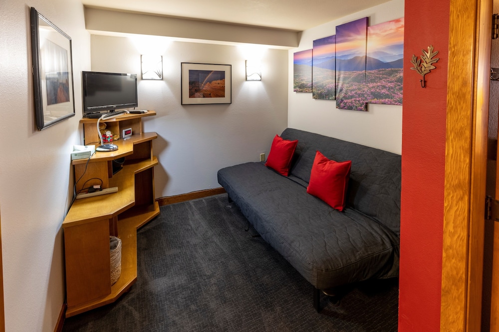 One Bedroom Condos at Powderhorn Lodge - Solitude UT