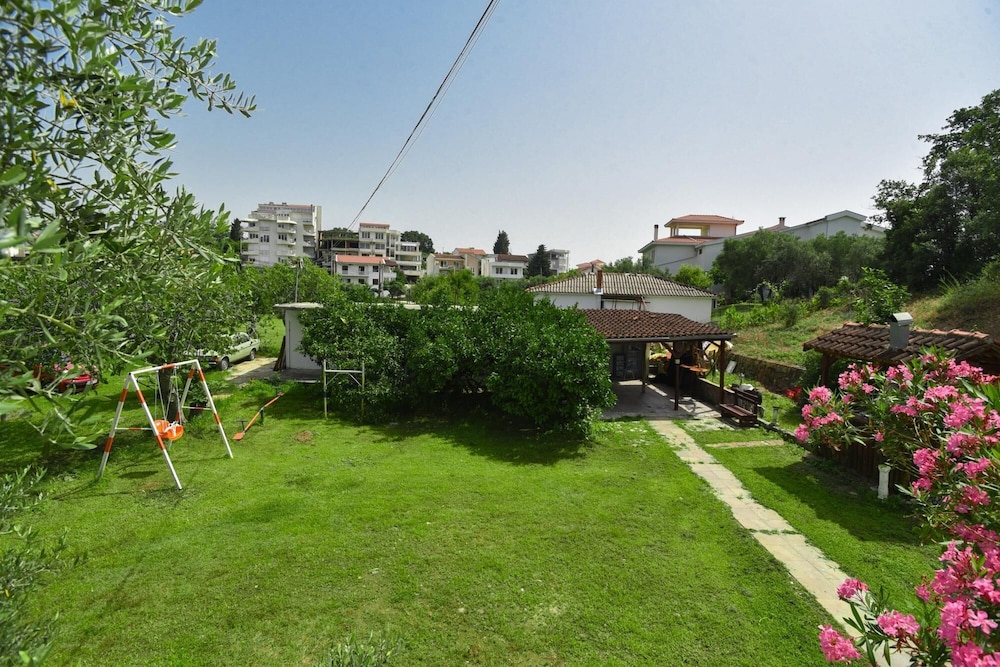 Convenient Flat w Garden and Balcony in Ulcinj view 5