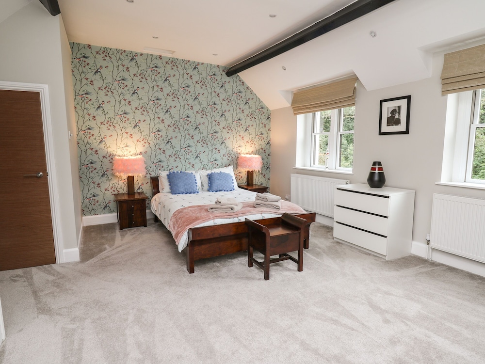 Glamorgan House
