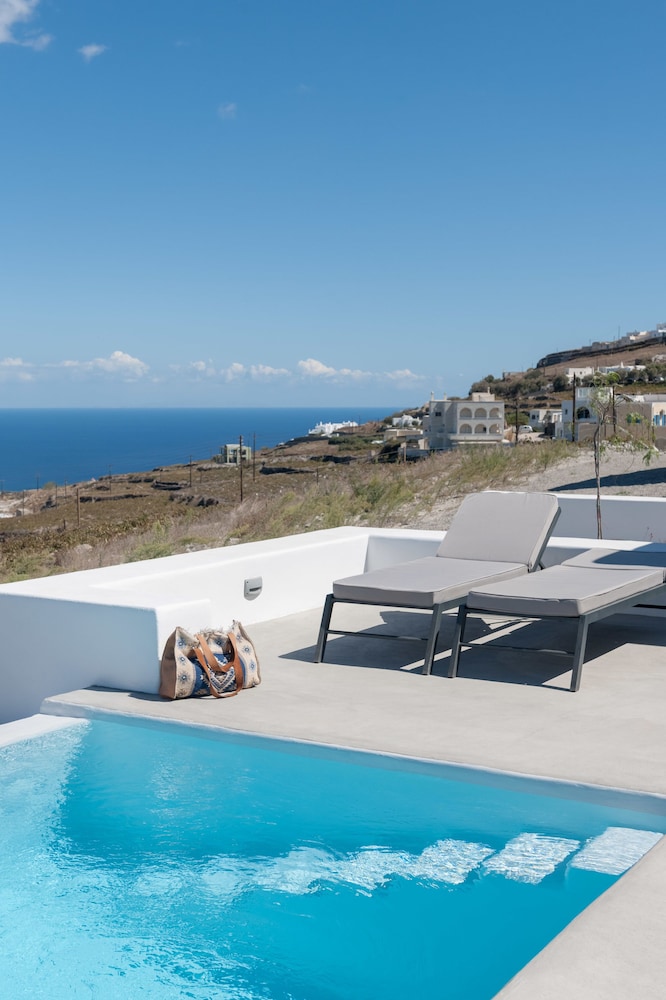 Sandy & Salty Villas