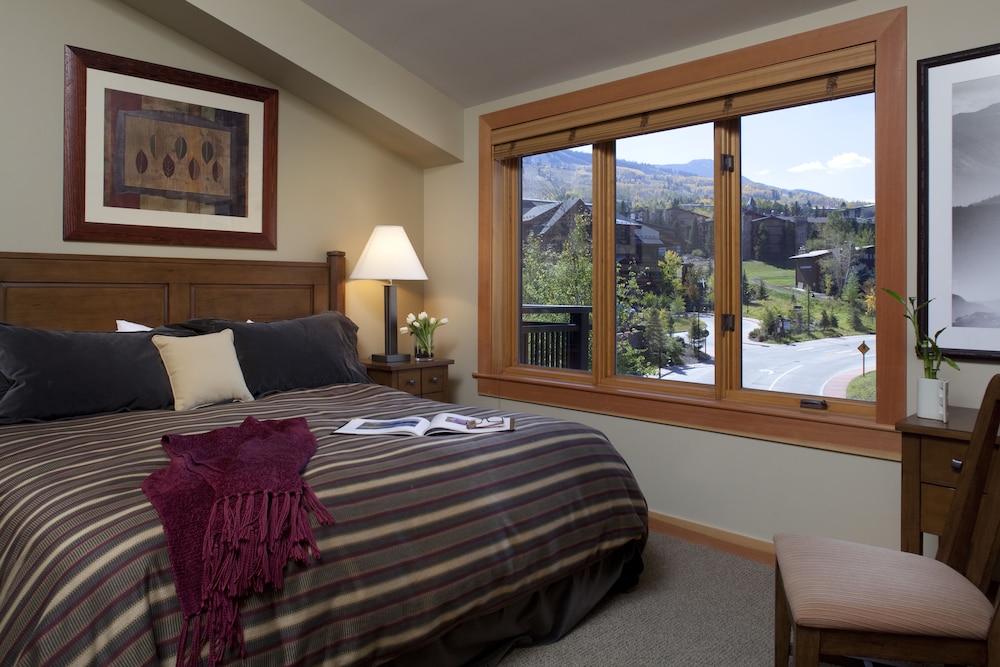 Hotel Capitol Peak- CoralTree Residence Collection - Image 1