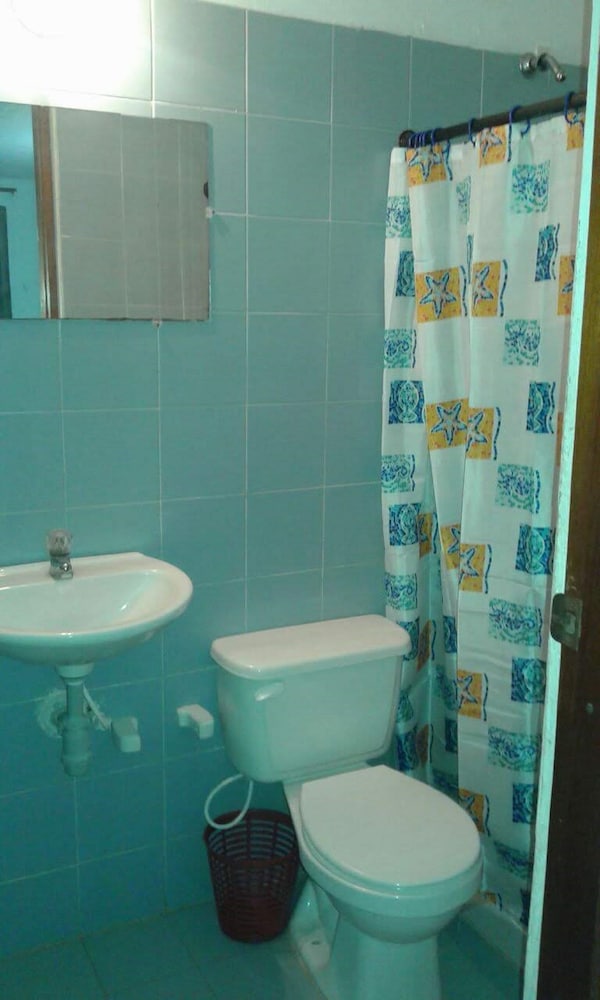 7PN-1A CASA CON ACCESO AL MAR