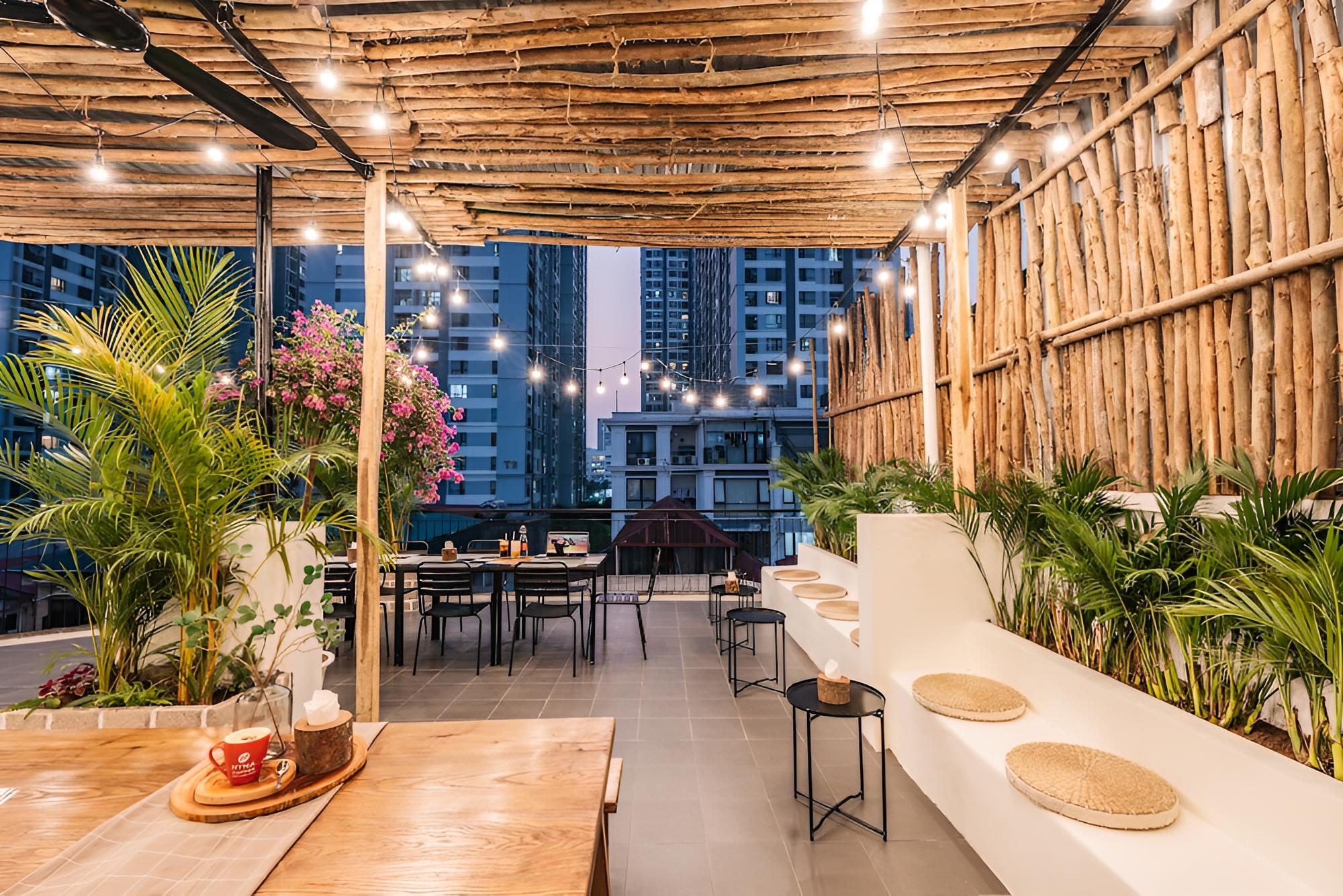 HOME KEY - Big Group with Rooftop Garden