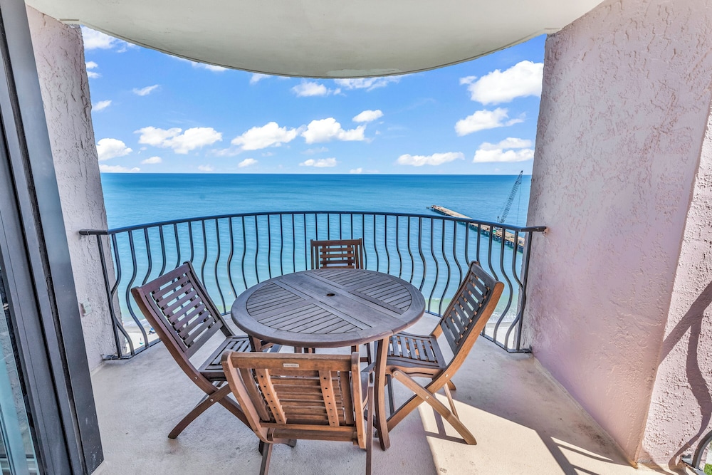 Palms Resort 1602