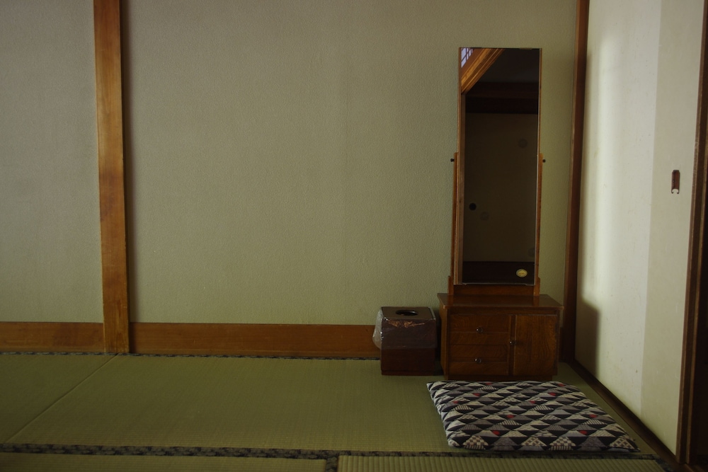 Kobayashiya