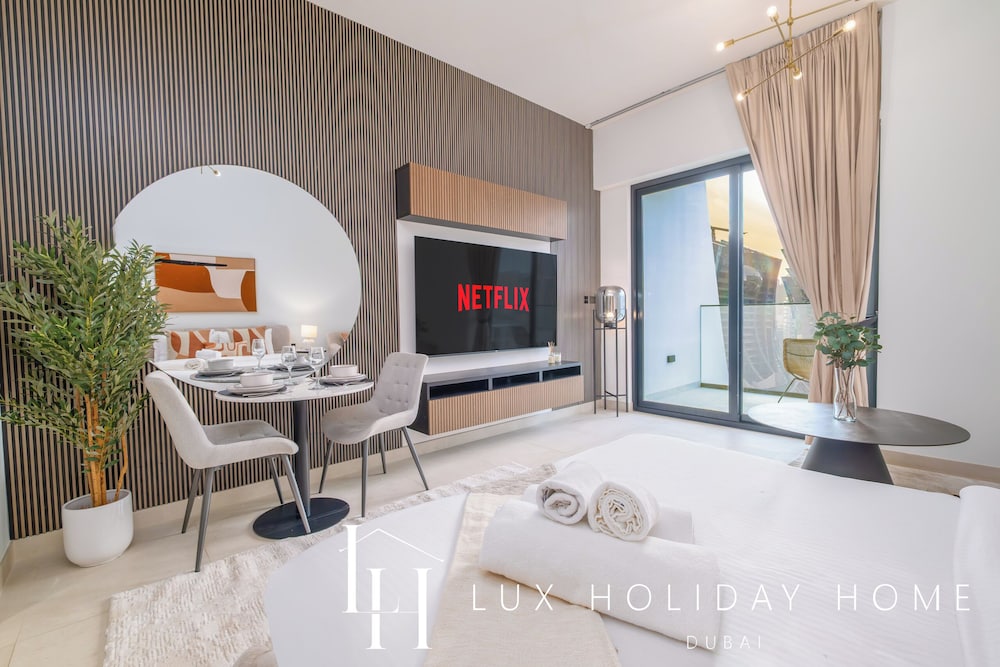 LUX The Modern Binghatti Canal Suite 2