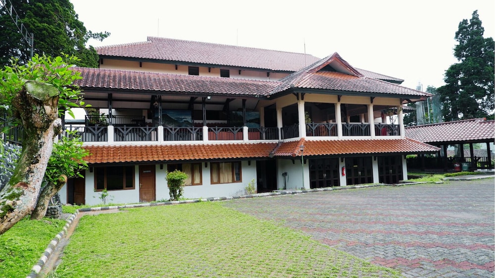 Sangga Buana Villa