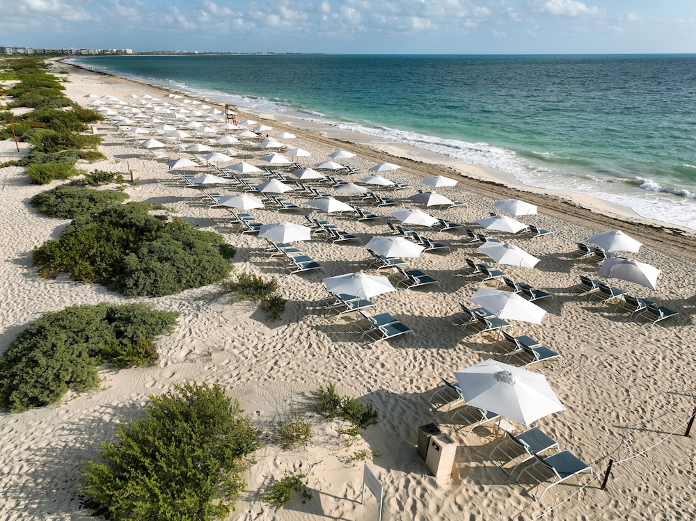 Family Selection at Grand Palladium Select Costa Mujeres - All Inclusive
