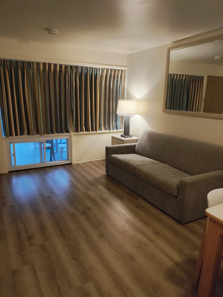 Condor Motel
