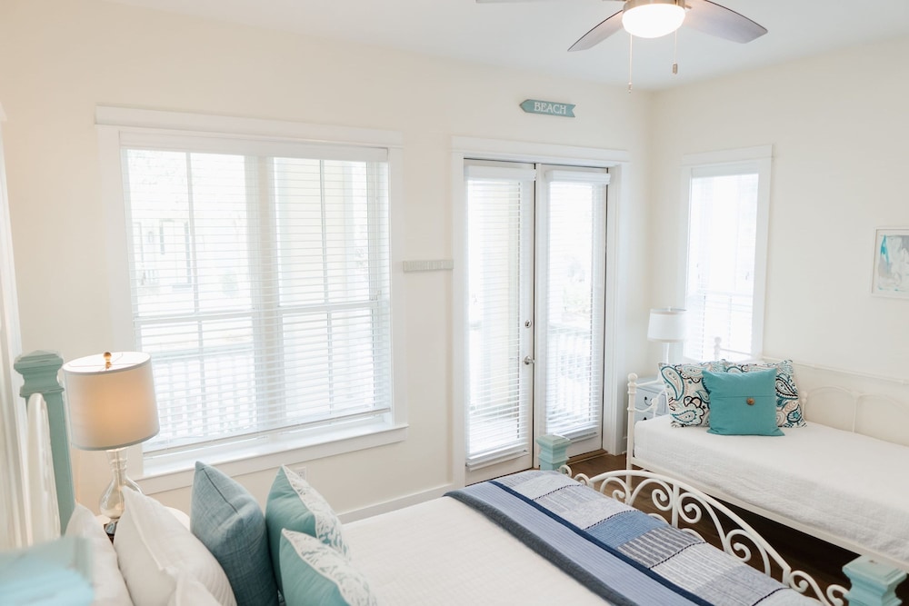 30A Seaclusion by Avantstay Walk to Beach Pool