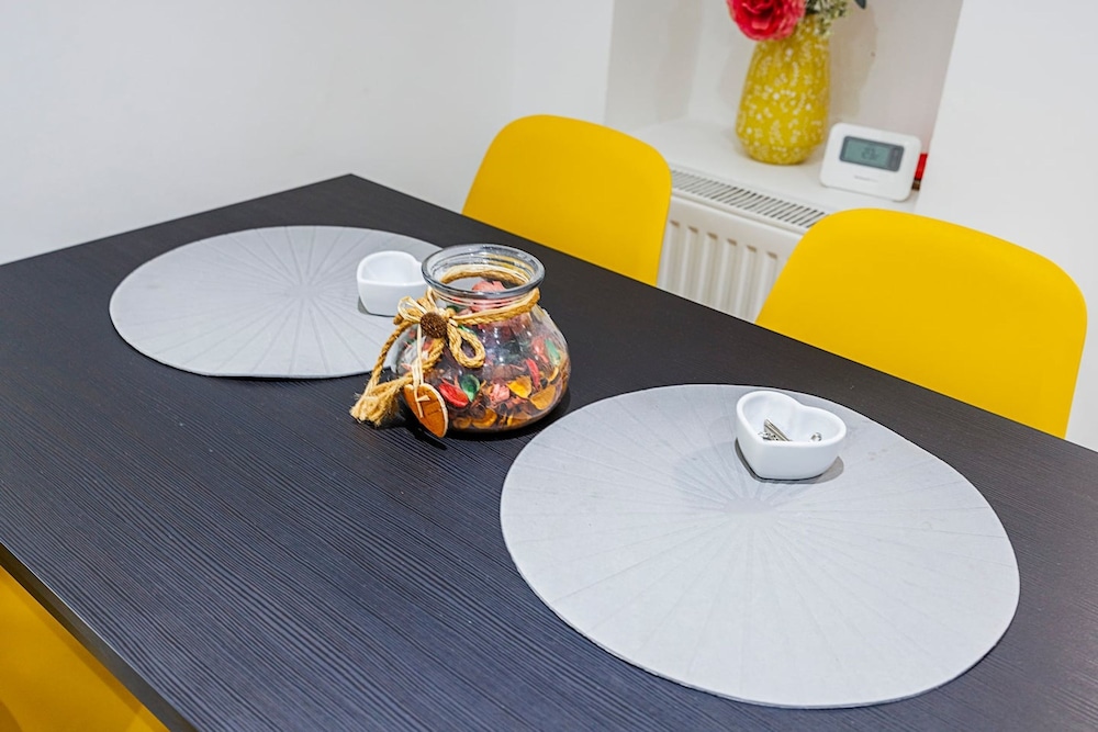 3 Bed 3 Bathroom Flat in Kensington A