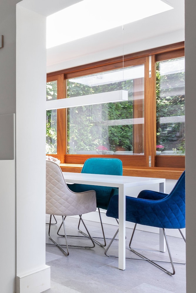 Whittlesey Street II by Onefinestay