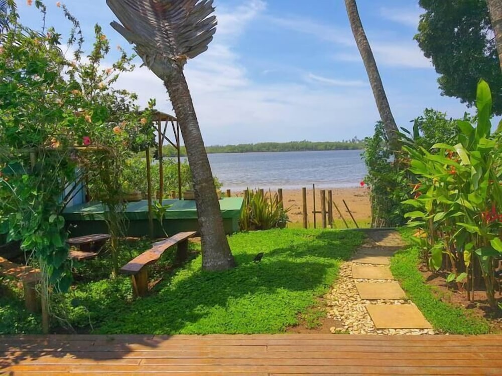 Casa de Temporada Felicidade, 38 Hóspedes, 2 Piscinas, 9 Suítes e 2 Churrasqueiras em Itacaré Bahia