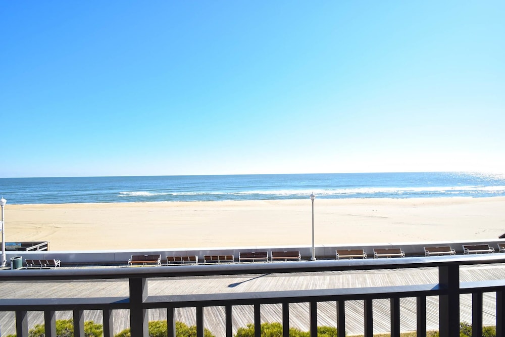 Ocean Hideaway 202