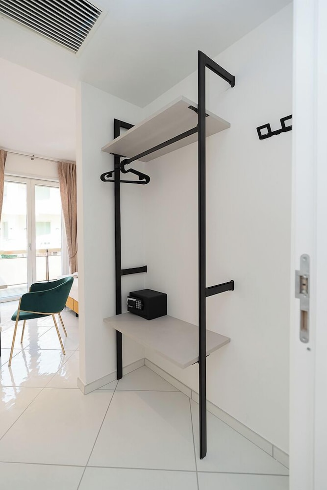 Maiori Suites