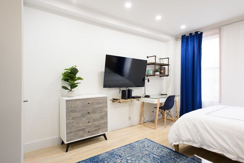 1597 New York Apt