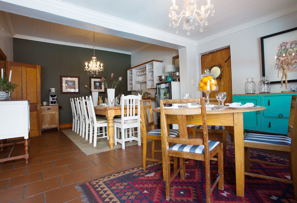 Loddeys Guesthouse