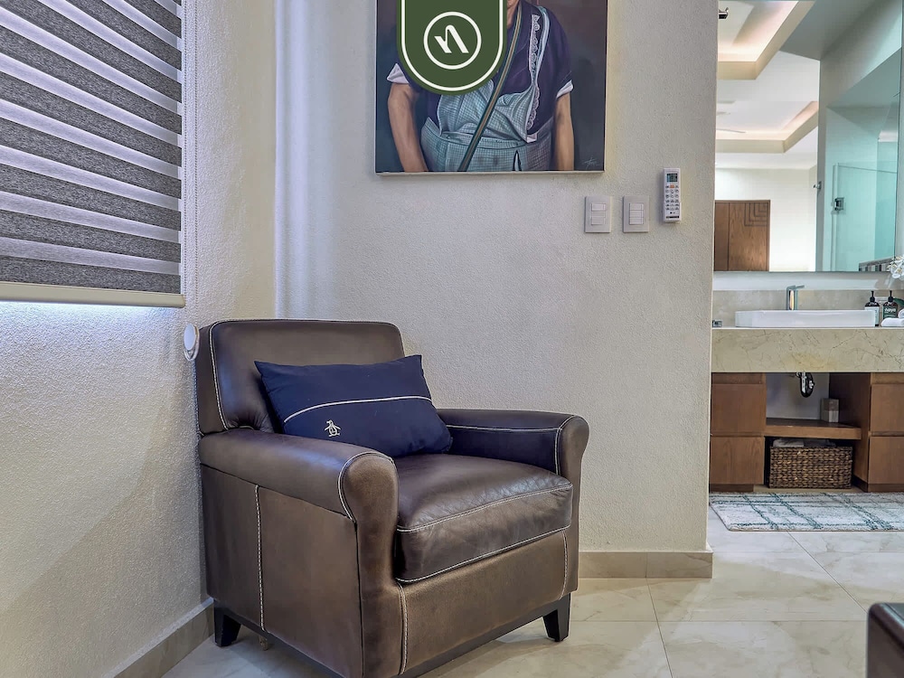 Amazing 1 BR Condo in Romantic Zone - Rooftop Pool