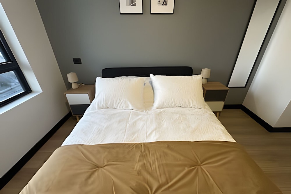 Oceana Suites San Eugenio