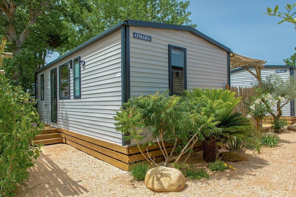 Mobile Home Near Beach