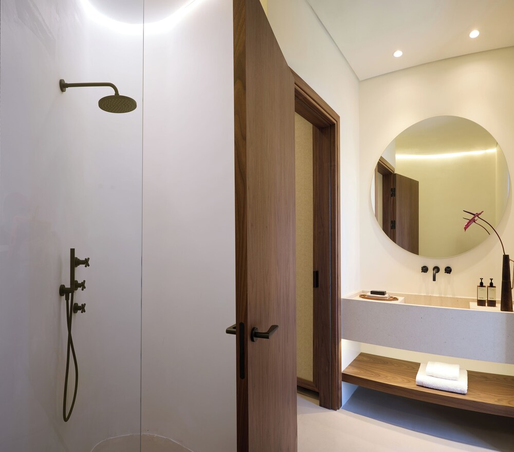 Adytum Villas