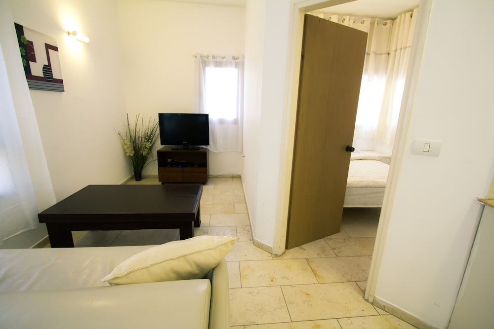 Apartment - Tel Aviv