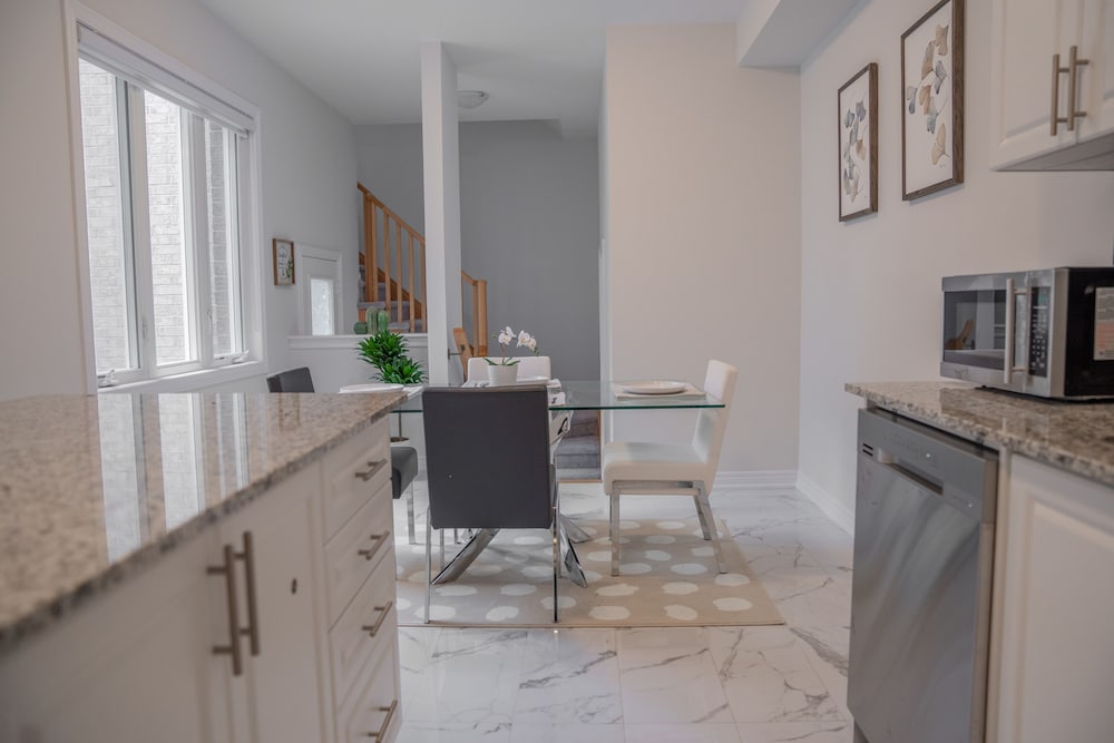 Lovely Bedroom - Image 1