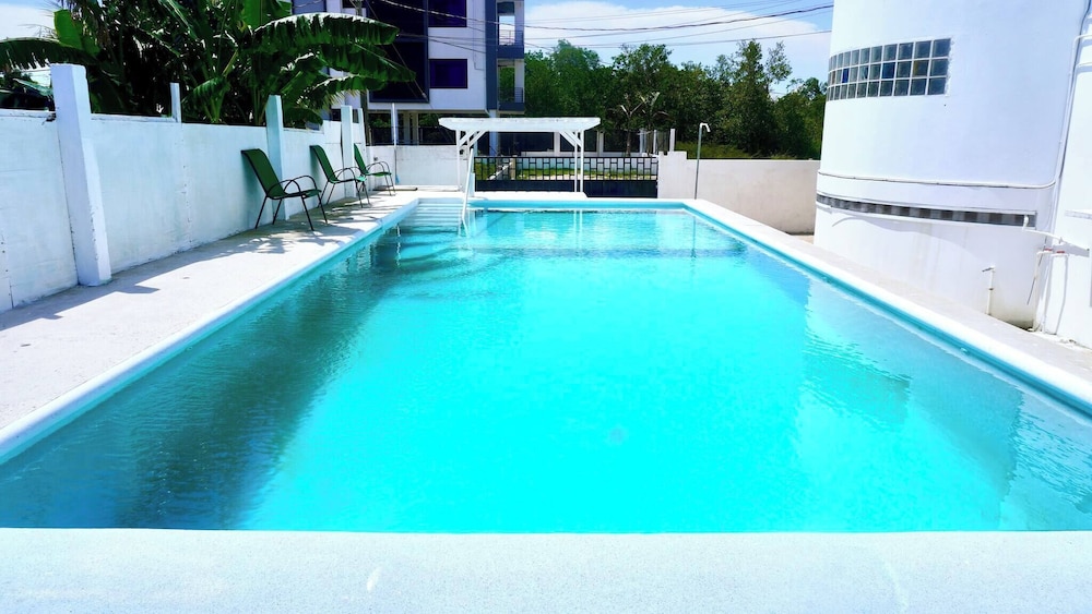 See Belize Seabreeze Sea View Studio With Balcony, Pool & Overwater Deck, 2nd FL