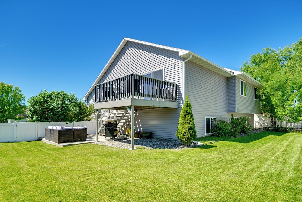 6 Mi to Zoomontana: Family Home w/ Fenced Yard